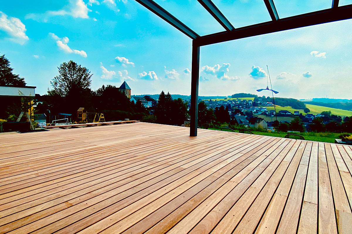 Hochwertiges Terrassendeck